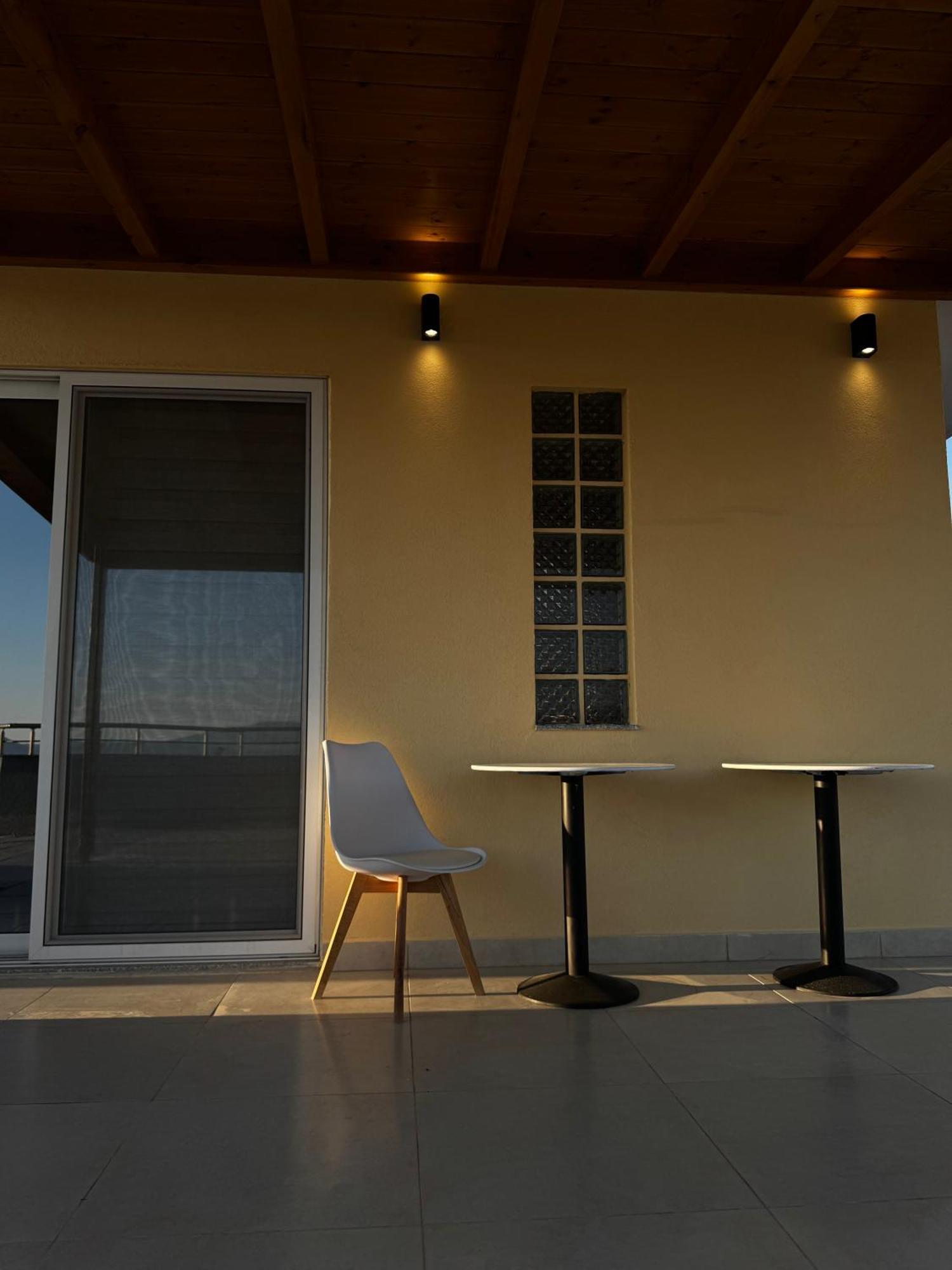 Top-floor Apartment: Amazing & Sea View *